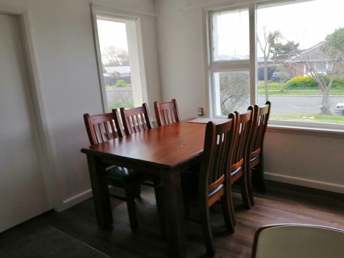 Homestay Family Room, Near The City Center Christchurch Exteriör bild