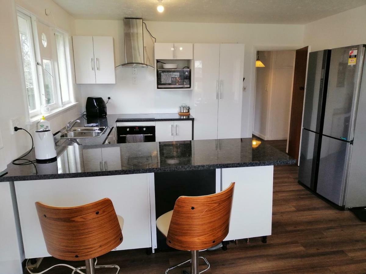 Homestay Family Room, Near The City Center Christchurch Exteriör bild